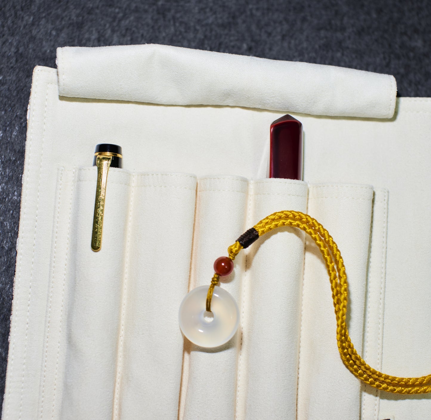 Traditional Nishijin-ori Pen Roll