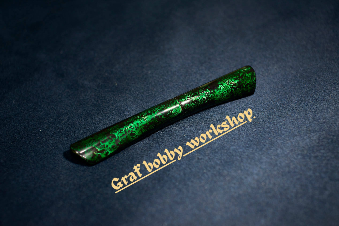 Red/Green Gem Sand Ebonite/Ebony Dorsal Fin Fountain Pen Barrel