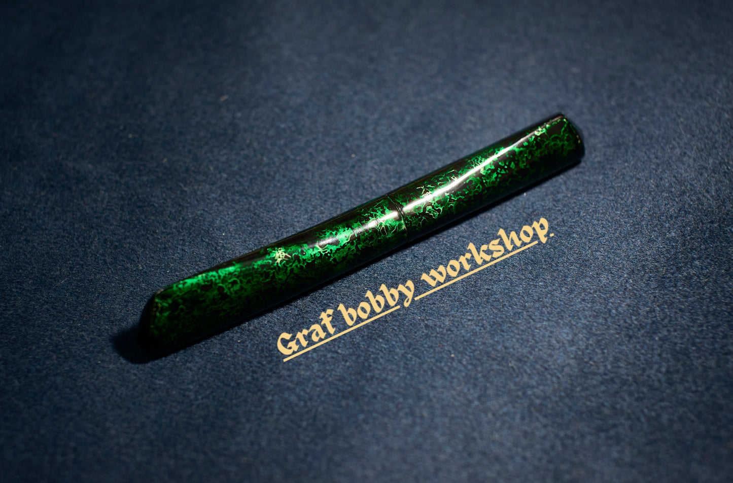 Red/Green Gem Sand Ebonite/Ebony Dorsal Fin Fountain Pen Barrel