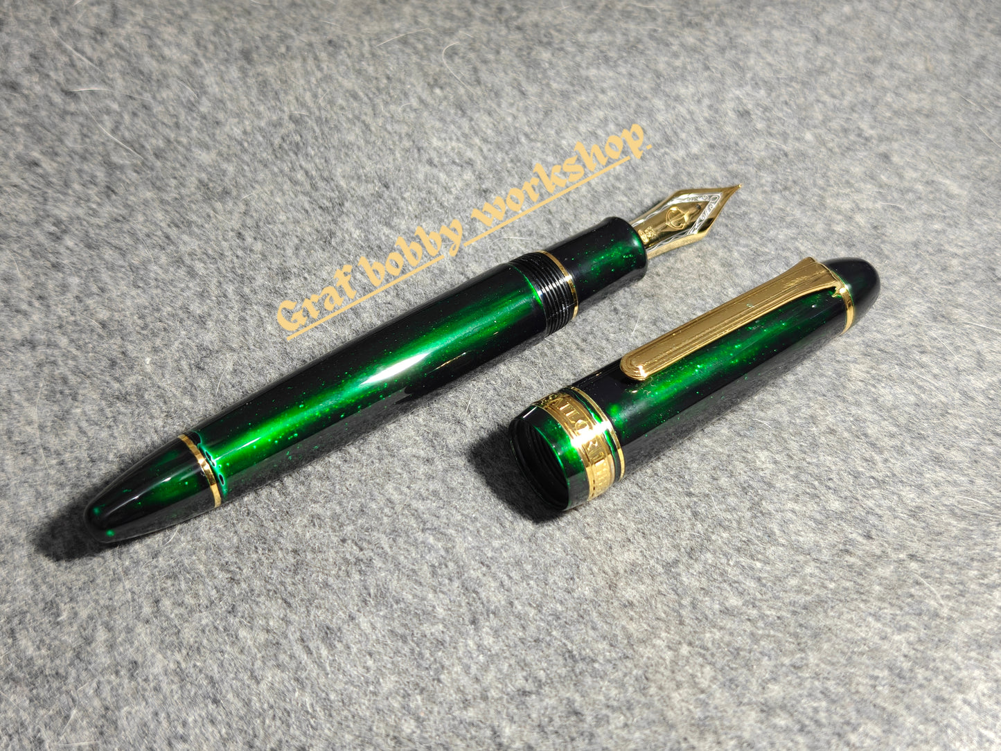 Sailor ProGear/1911L/King of Pen with Green Gem Sand