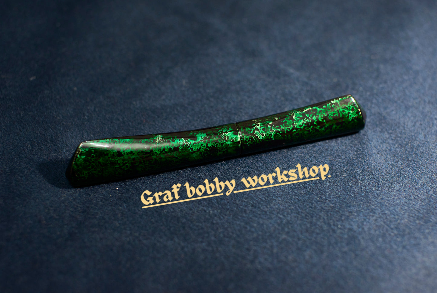 Red/Green Gem Sand Ebonite/Ebony Dorsal Fin Fountain Pen Barrel